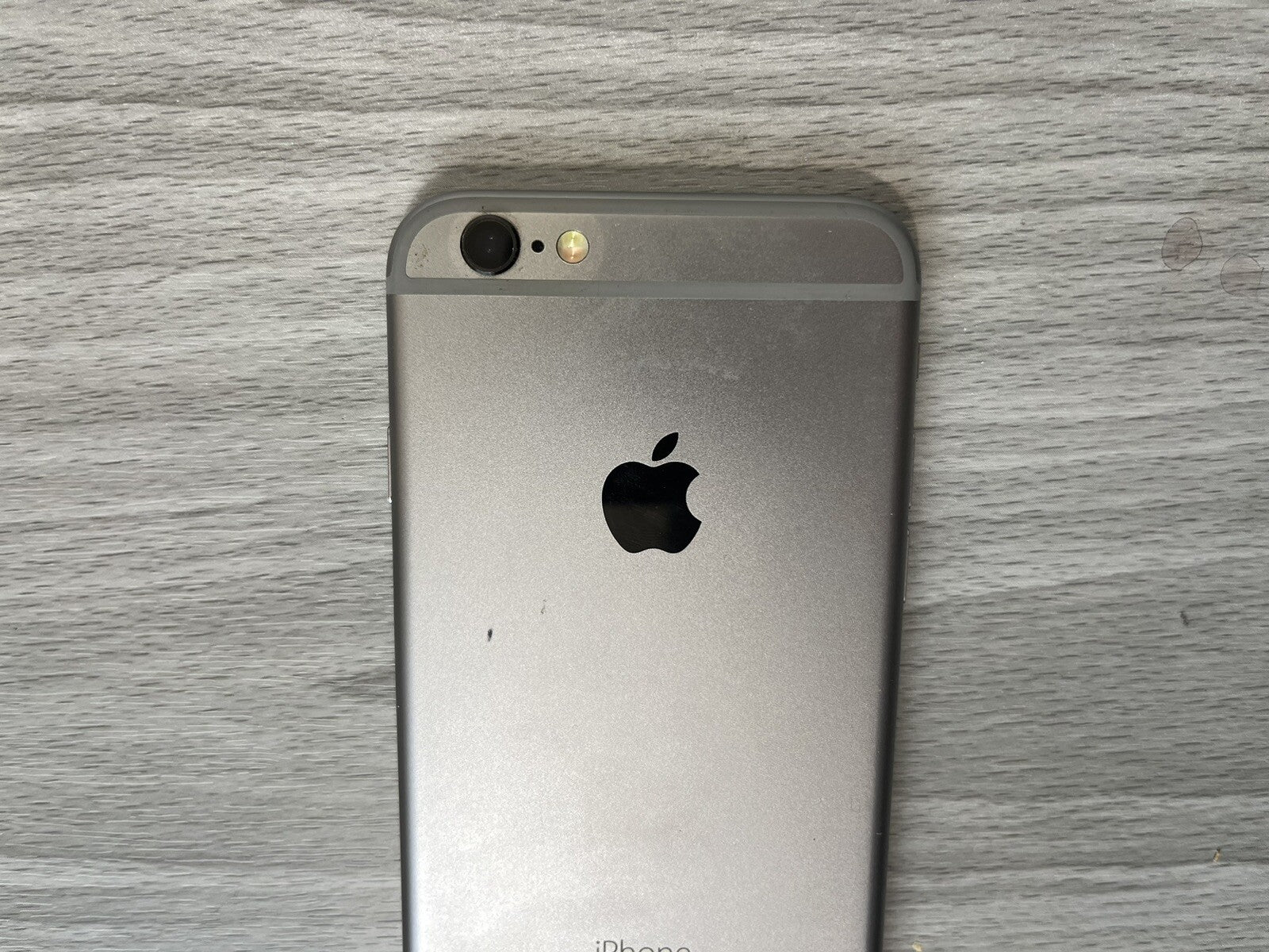 iPhone 6s + Airpods Bundle Good Condition AT&T Locked 32GB