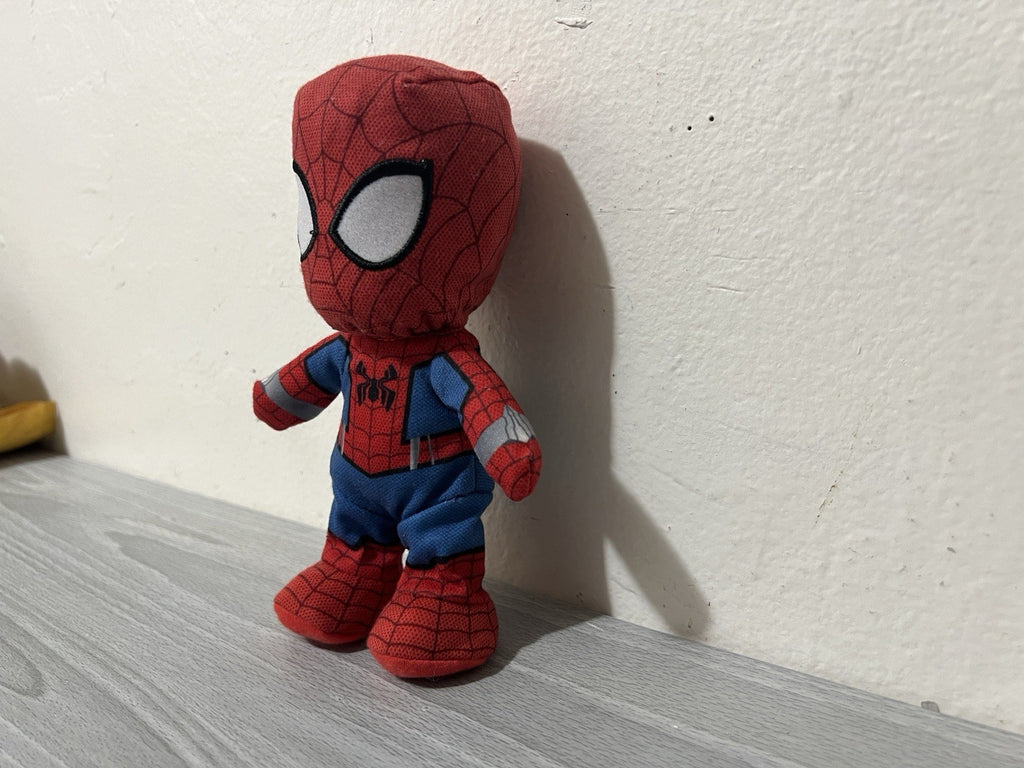 Disney Marvel Nuimos Peter Parker SPIDER-MAN Plush Doll Retired HTF 7” Poseable