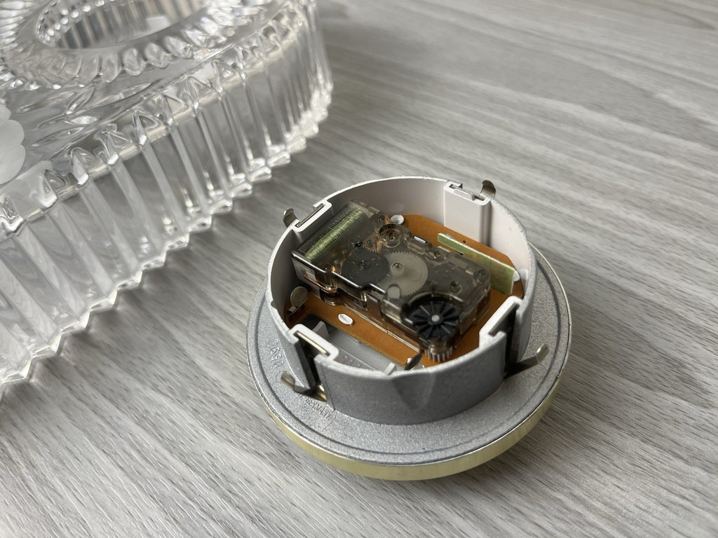 Princess House 24% Lead Crystal Mantle Clock W. Germany - Excellent Condition