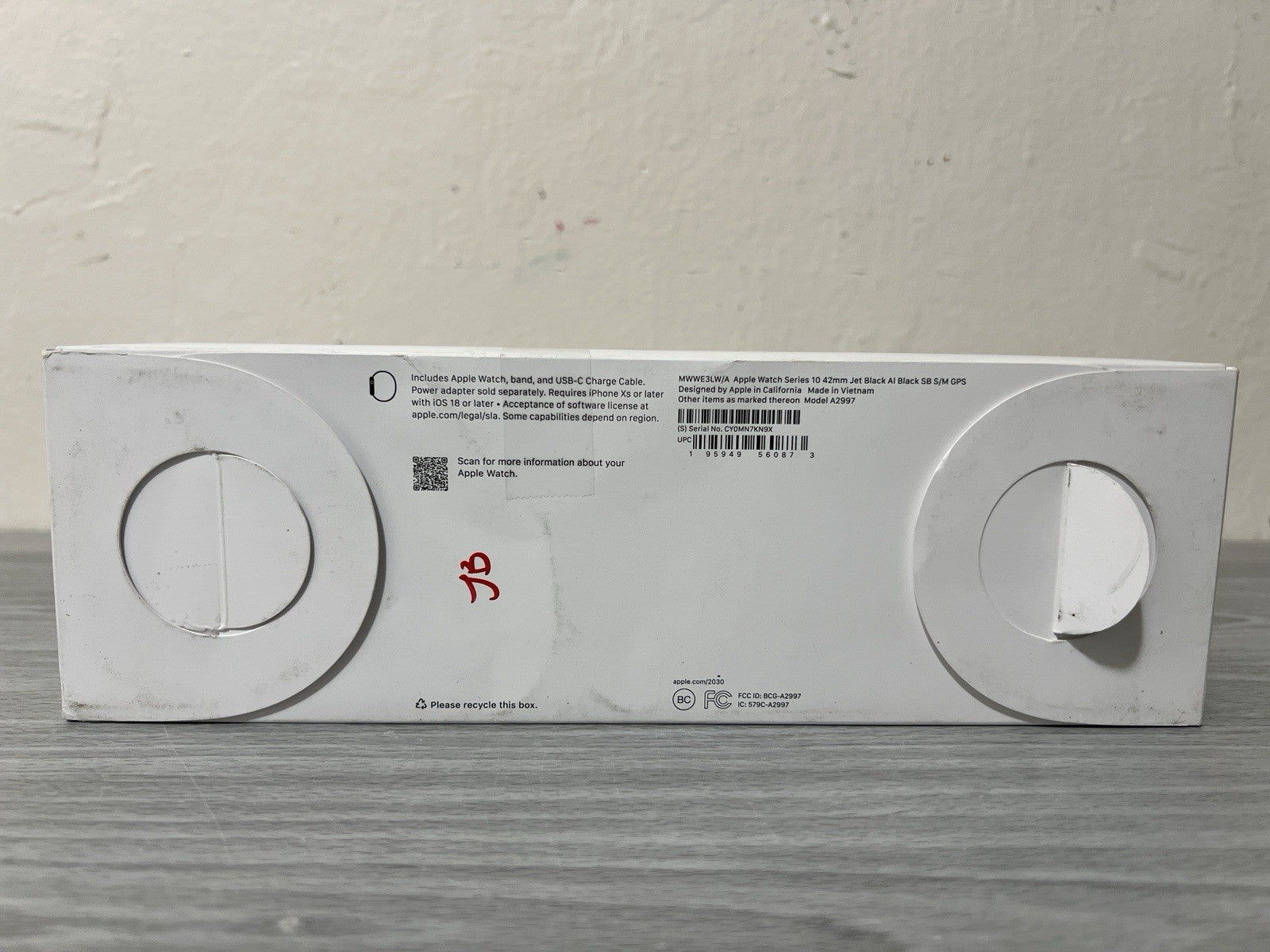 Apple Watch Series 10 Jet Black Band S/M 42mm (OPEN BOX)