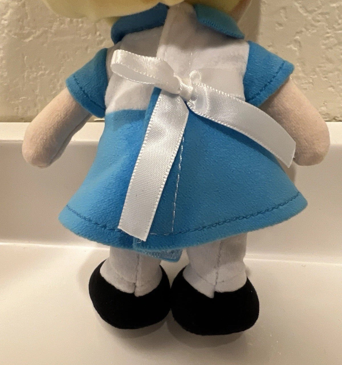 Disney nuiMOs Alice In Wonderland Alice Plush Doll Poseable Toy SOLD OUT