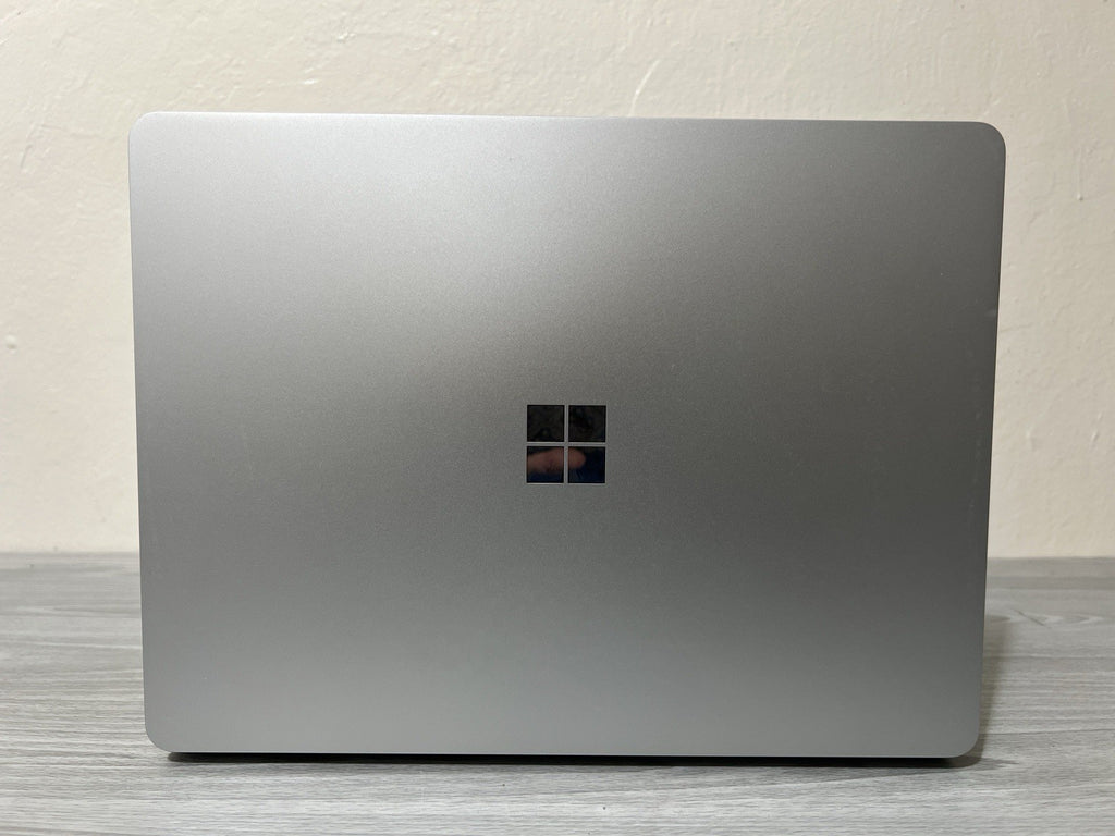 Microsoft Surface 2024 Laptop 13” Copilot+ Snapdragon X Plus 16GB Ram 256GB SSD