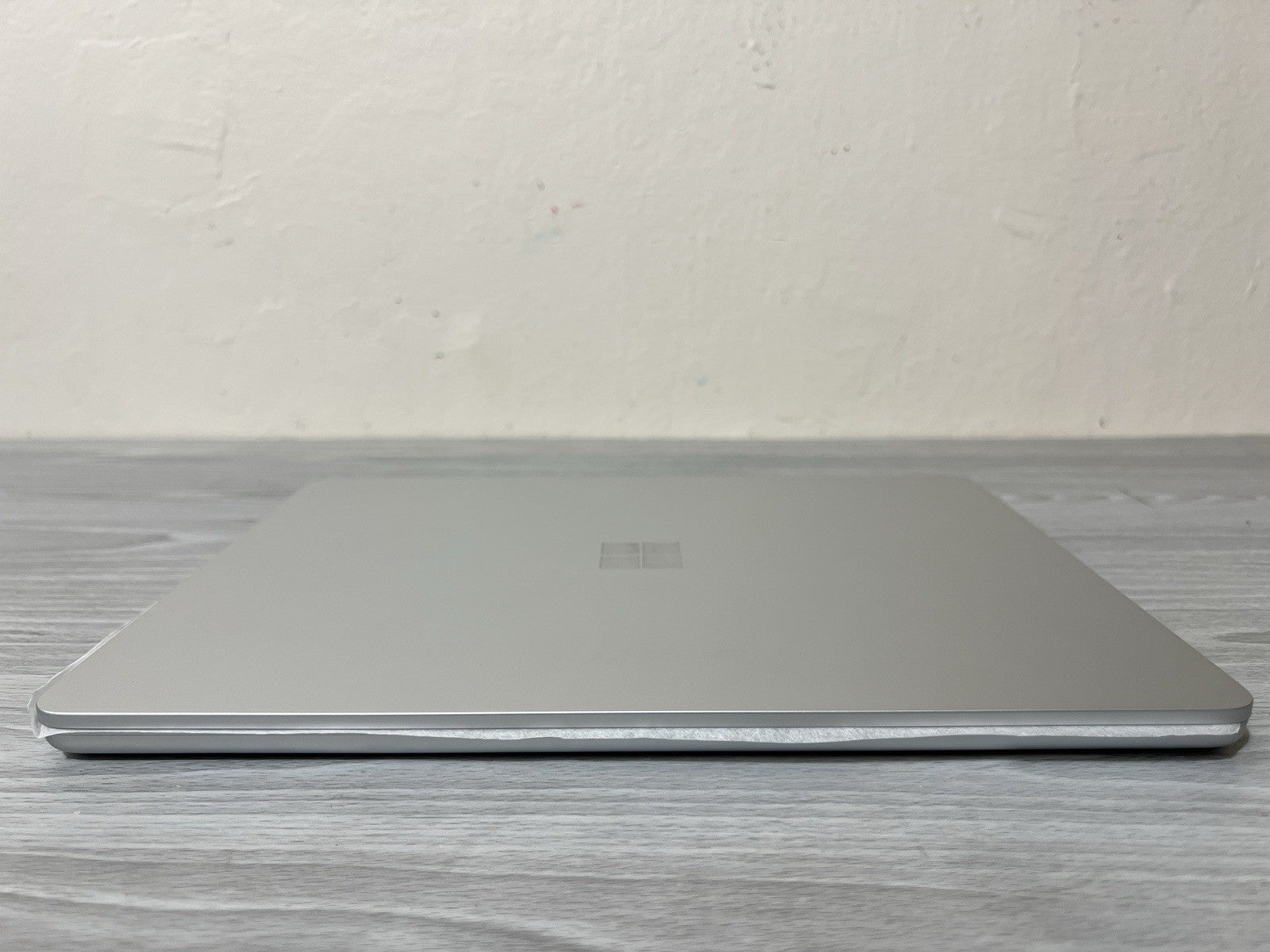 Microsoft Surface 2024 Laptop 13” Copilot+ Snapdragon X Plus 16GB Ram 256GB SSD