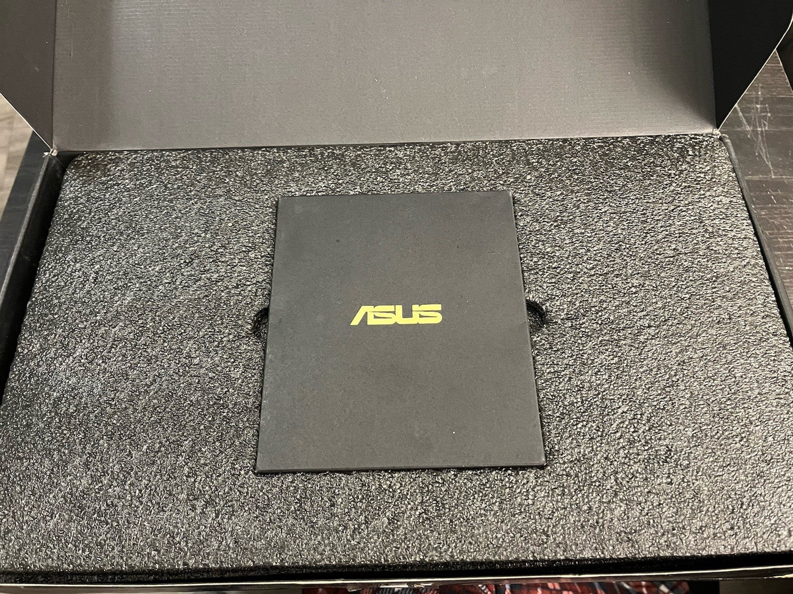 ASUS Graphics Card - HD 6670 - 2GB Memory - HD6670-2GD3