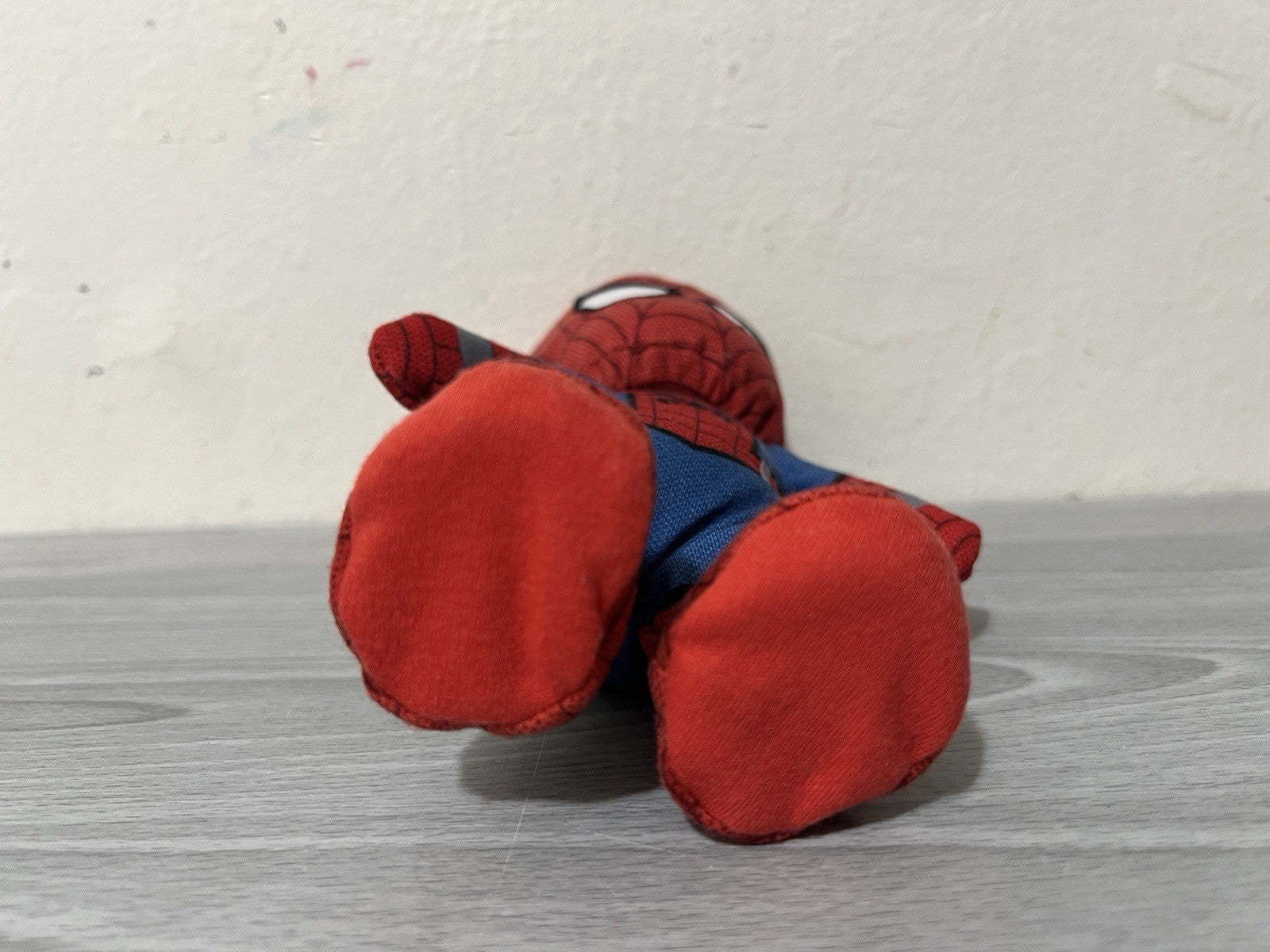 Disney Marvel Nuimos Peter Parker SPIDER-MAN Plush Doll Retired HTF 7” Poseable