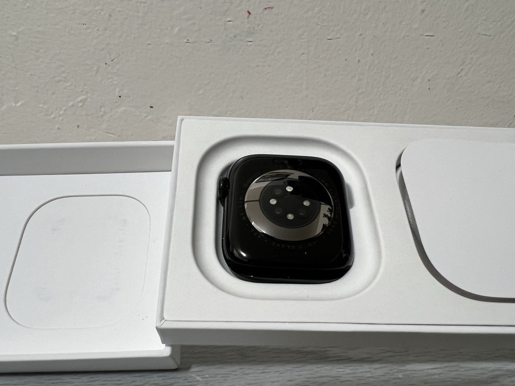 Apple Watch Series 10 Jet Black Band S/M 42mm (OPEN BOX)