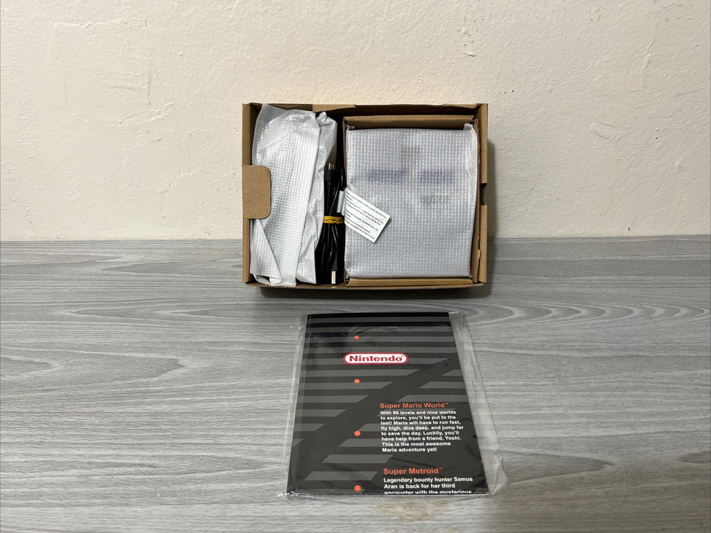 AUTHENTIC Super Classic Mini Entertainment System SNES Included 21 Games