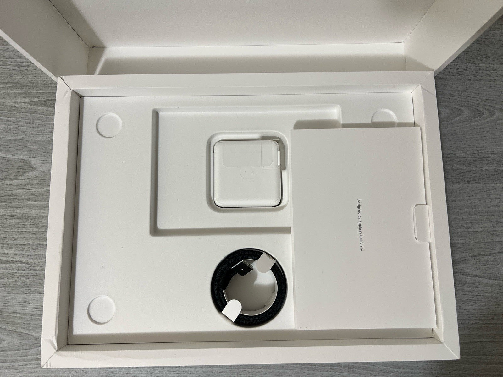 Apple MacBook Pro 14" M4 chip 16GB RAM 1TB SSD Space Black MW2V3LL/A 2024 Model