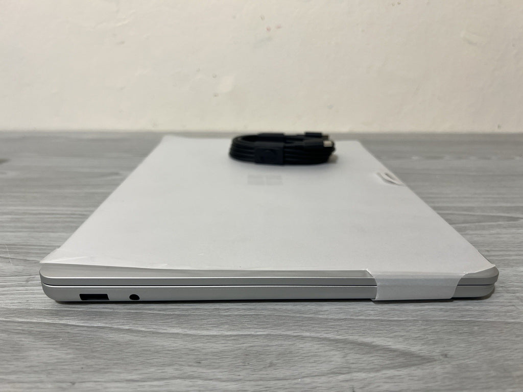 Microsoft Surface 2024 Laptop 13” Copilot+ Snapdragon X Plus 16GB Ram 256GB SSD