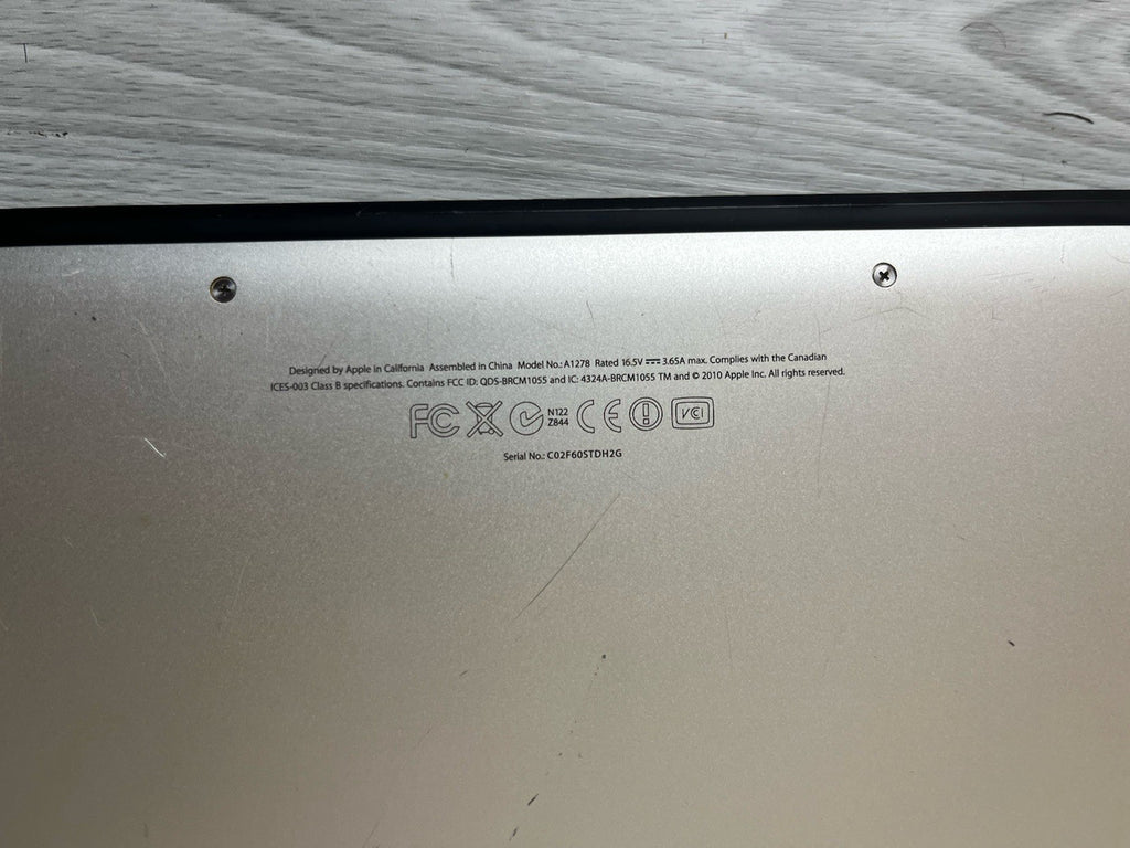 MacBook Pro 13-inch, 320GB, 4GB Ram, 2.3GHz Intel Core i5, Tested & Working