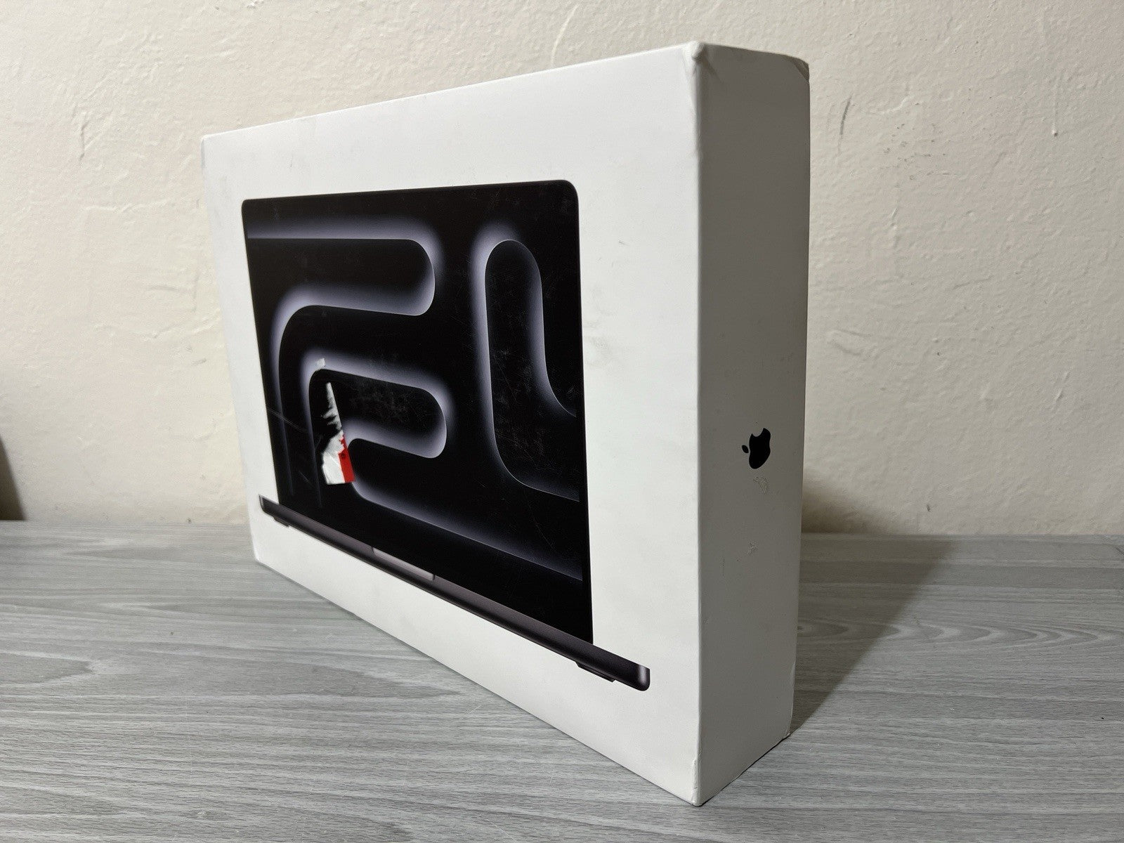 Apple MacBook Pro 14" M4 chip 16GB RAM 1TB SSD Space Black MW2V3LL/A 2024 Model