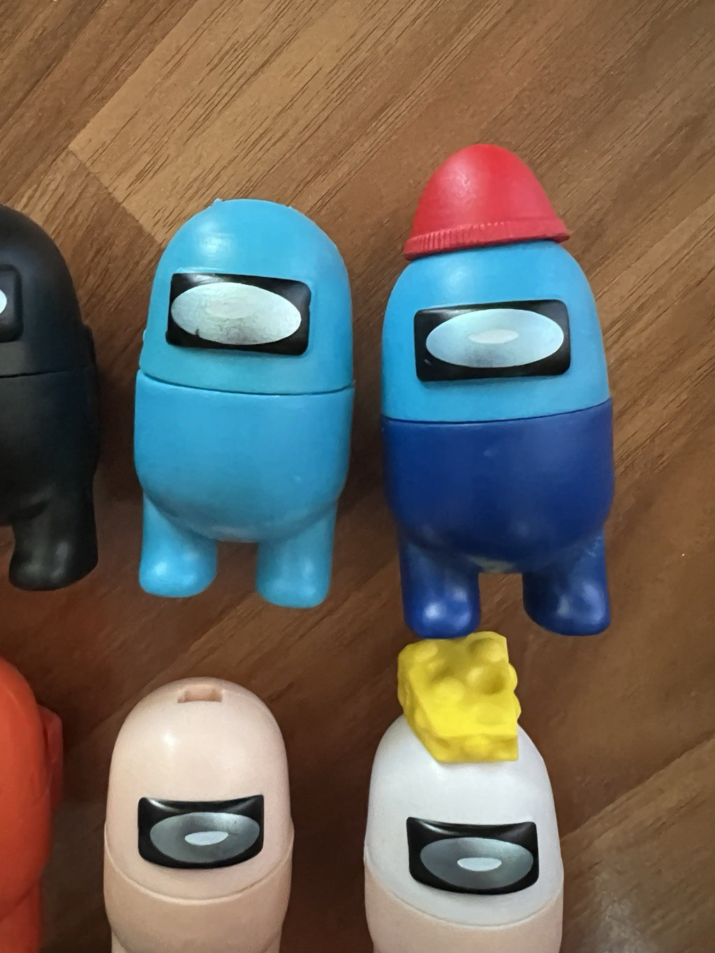 Among Us Buildable Action Figures Lot Of 18 Interchangeable