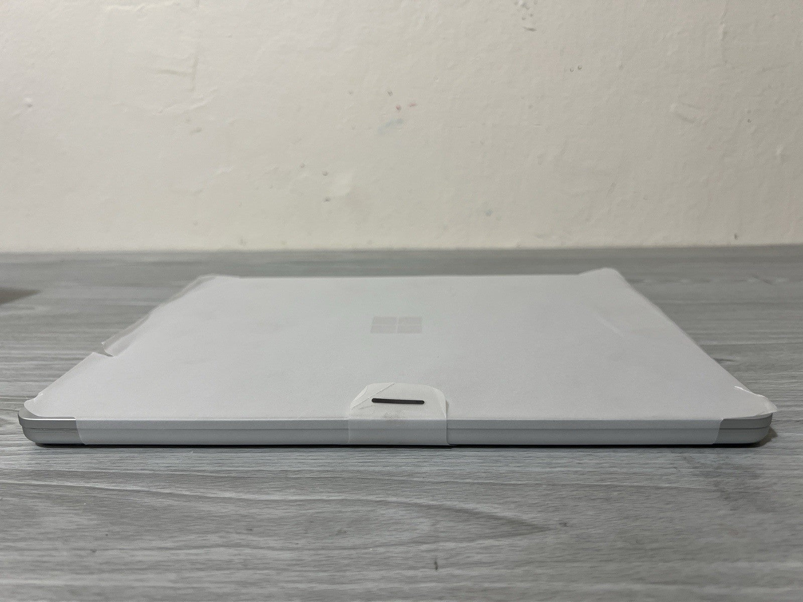 Microsoft Surface 2024 Laptop 13” Copilot+ Snapdragon X Plus 16GB Ram 256GB SSD