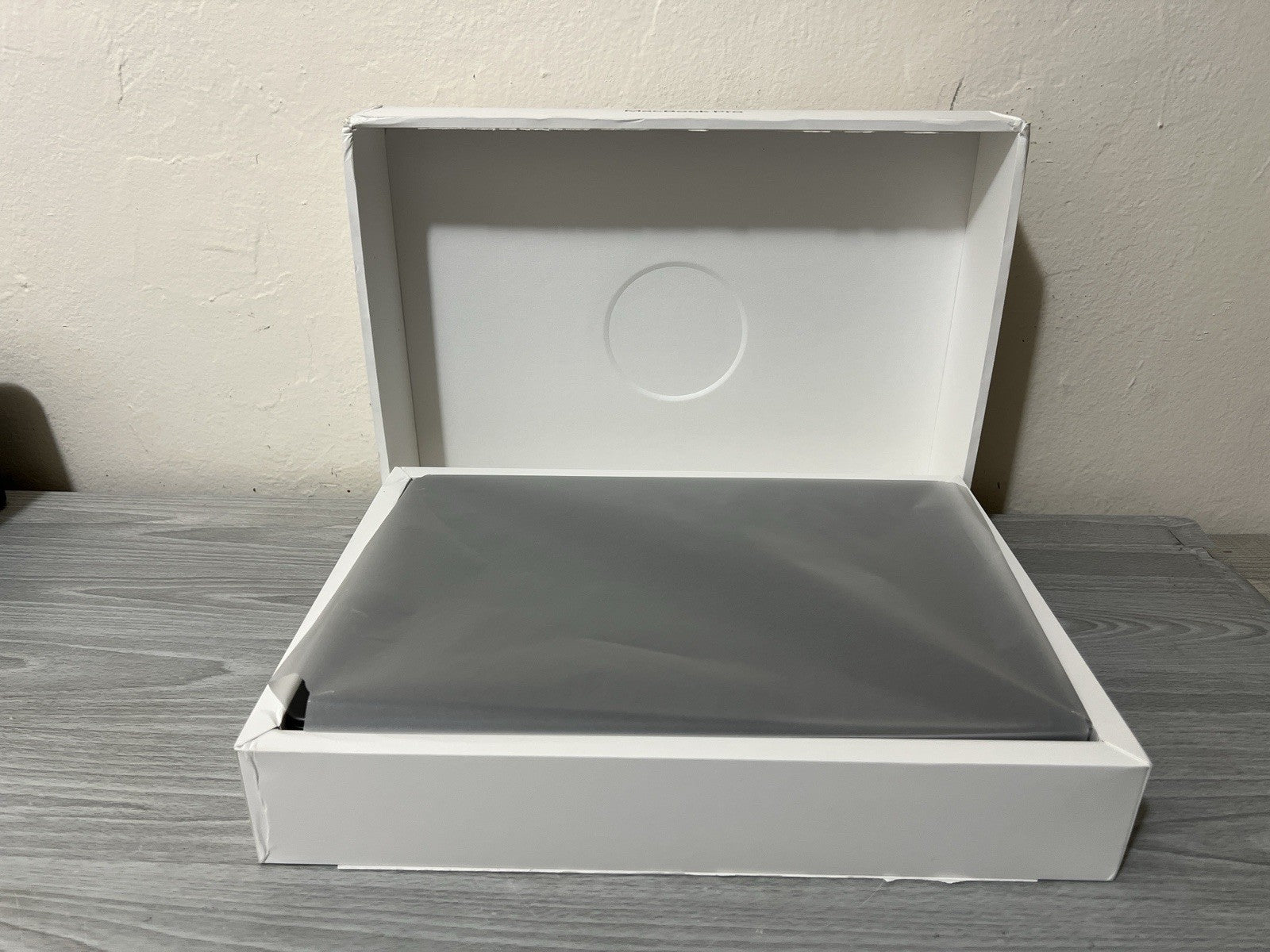 Apple MacBook Pro 14" M4 chip 16GB RAM 1TB SSD Space Black MW2V3LL/A 2024 Model