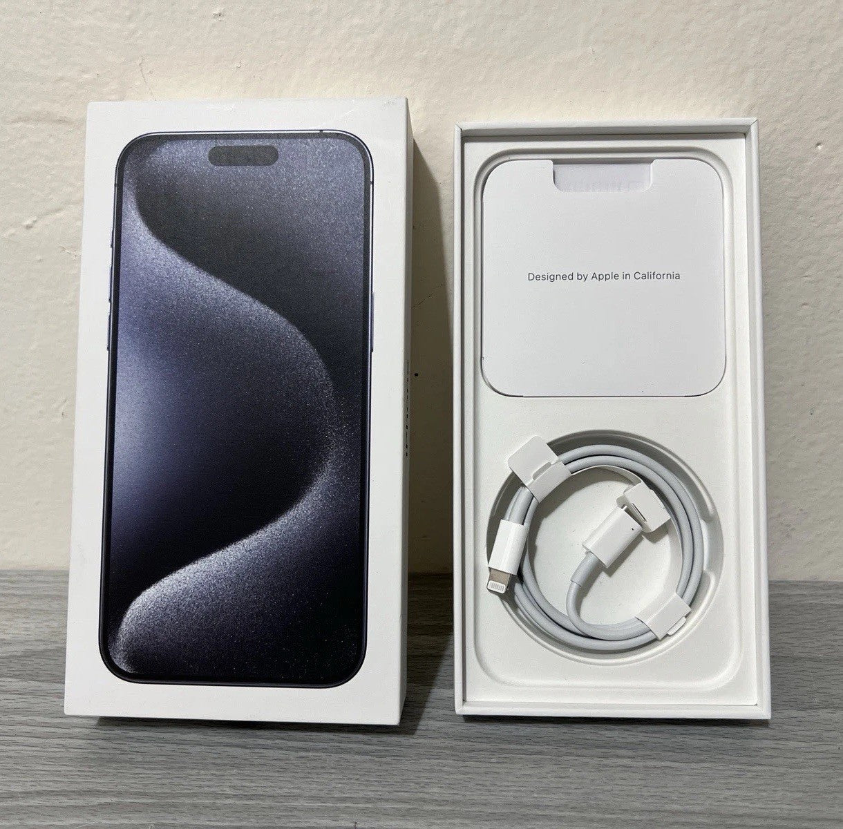 Apple iPhone 15 Pro Max 1TB Blue Titanium 98% Battery Health UNLOCKED