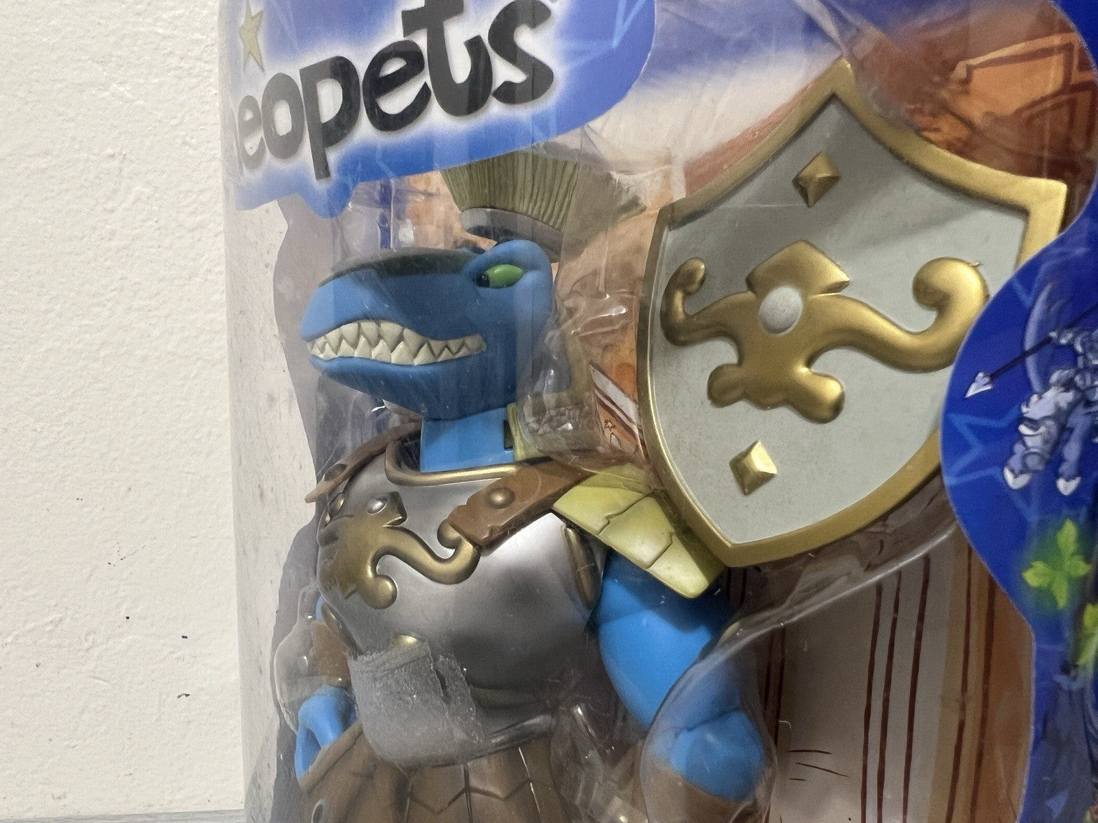 2004 Think Way Neopets Legends of Neopia Grarrl Gladiator - New Sealed!