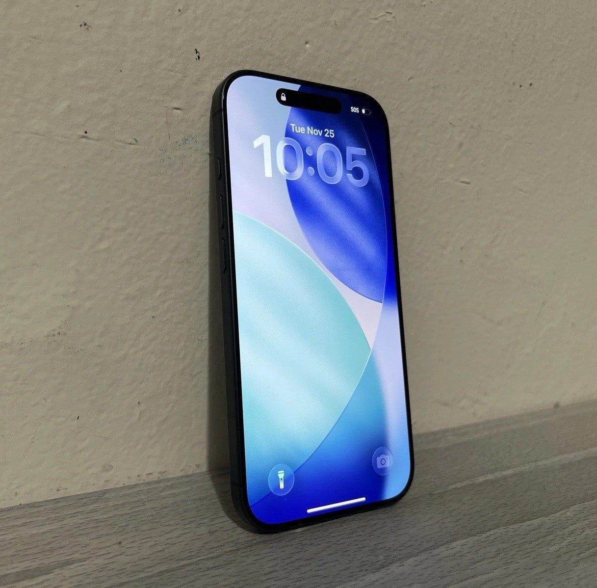 Apple iPhone 17 - 256 GB Blue 100% Battery EXCELLENT CONDITION (Locked Verizon)