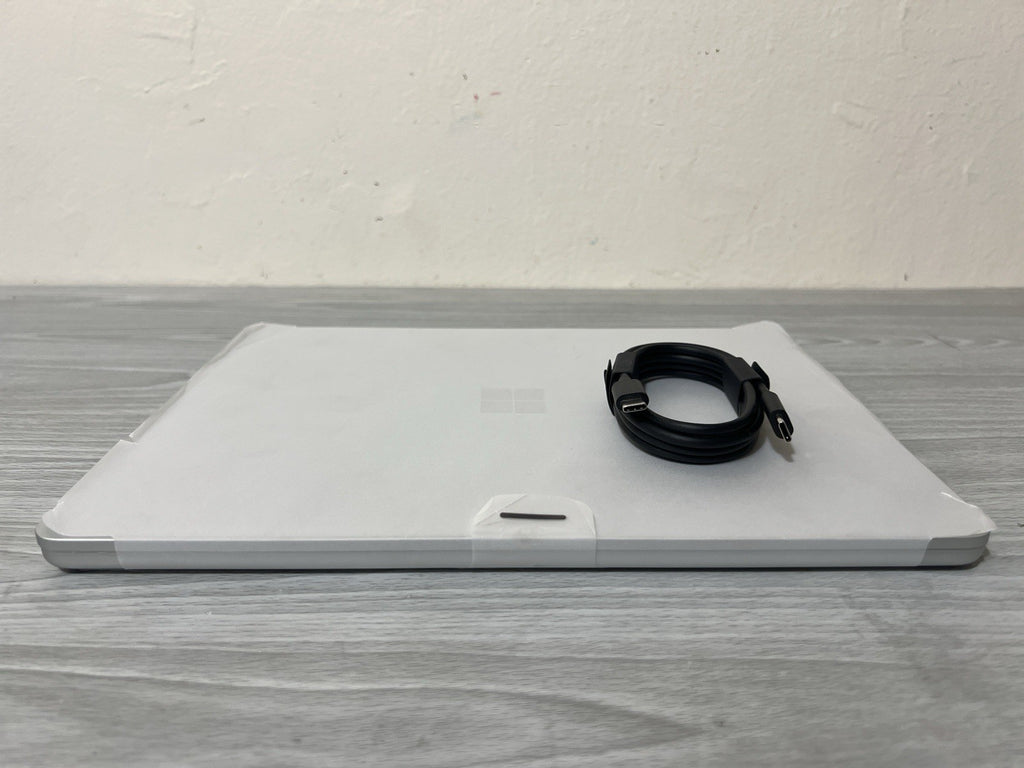 Microsoft Surface 2024 Laptop 13” Copilot+ Snapdragon X Plus 16GB Ram 256GB SSD