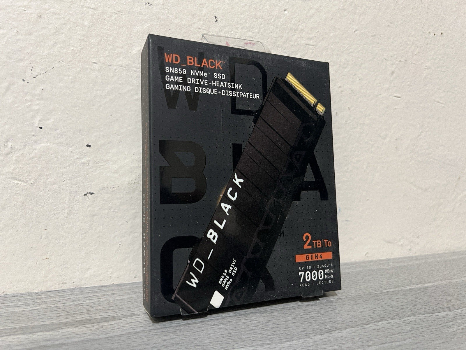 NEW Western Digital WD BLACK 2TB SN850 with HEATSINK M.2 NVMe (Sealed)