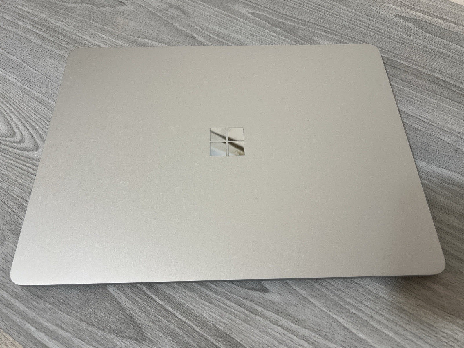 Microsoft Surface 2024 Laptop 13” Copilot+ Snapdragon X Plus 16GB Ram 256GB SSD