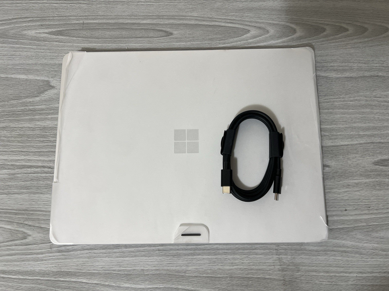 Microsoft Surface 2024 Laptop 13” Copilot+ Snapdragon X Plus 16GB Ram 256GB SSD