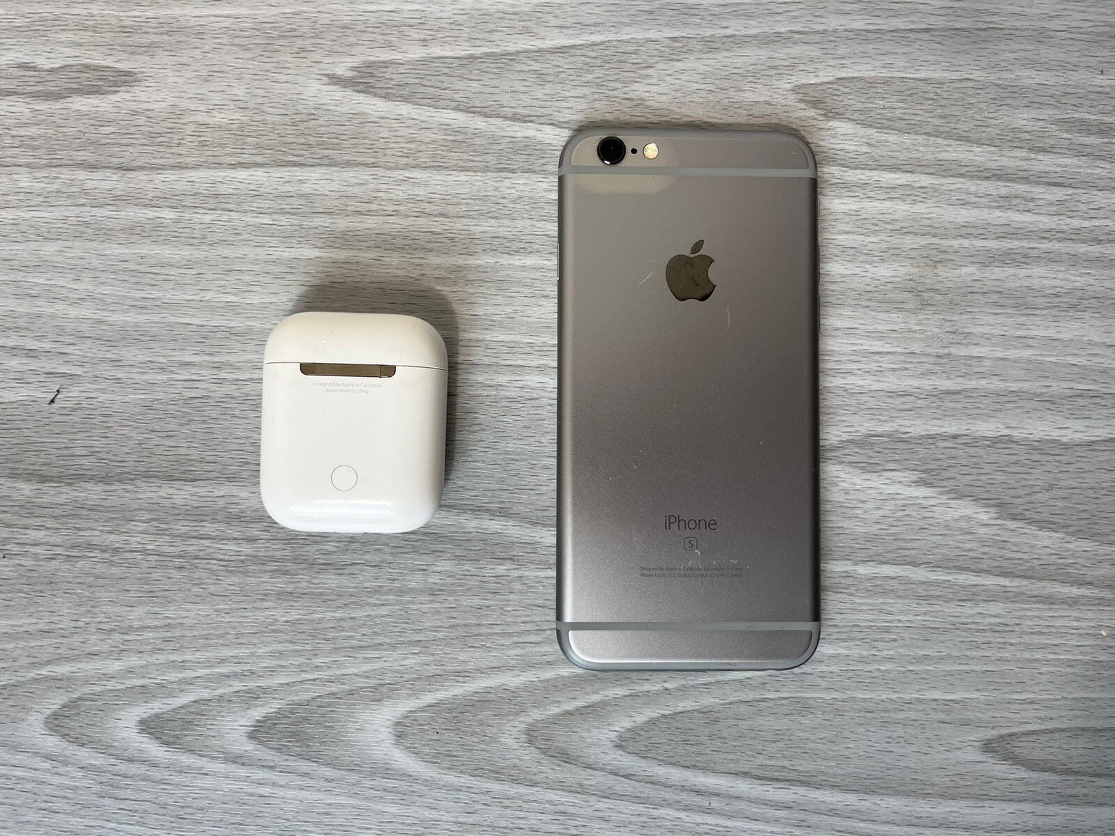 iPhone 6s + Airpods Bundle Good Condition AT&T Locked 32GB