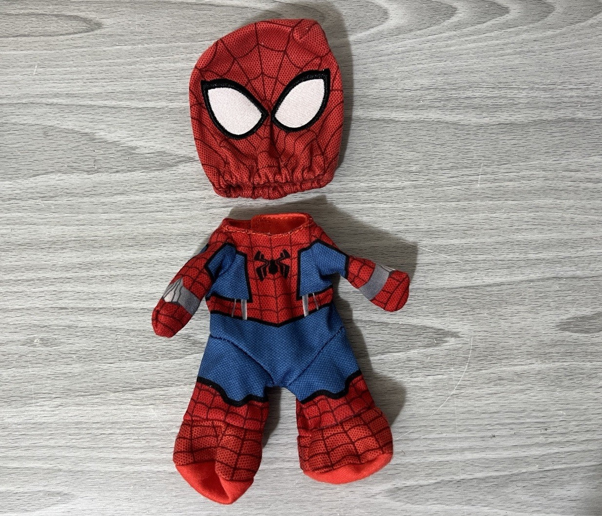 Disney Marvel Nuimos Peter Parker SPIDER-MAN Plush Doll Retired HTF 7” Poseable