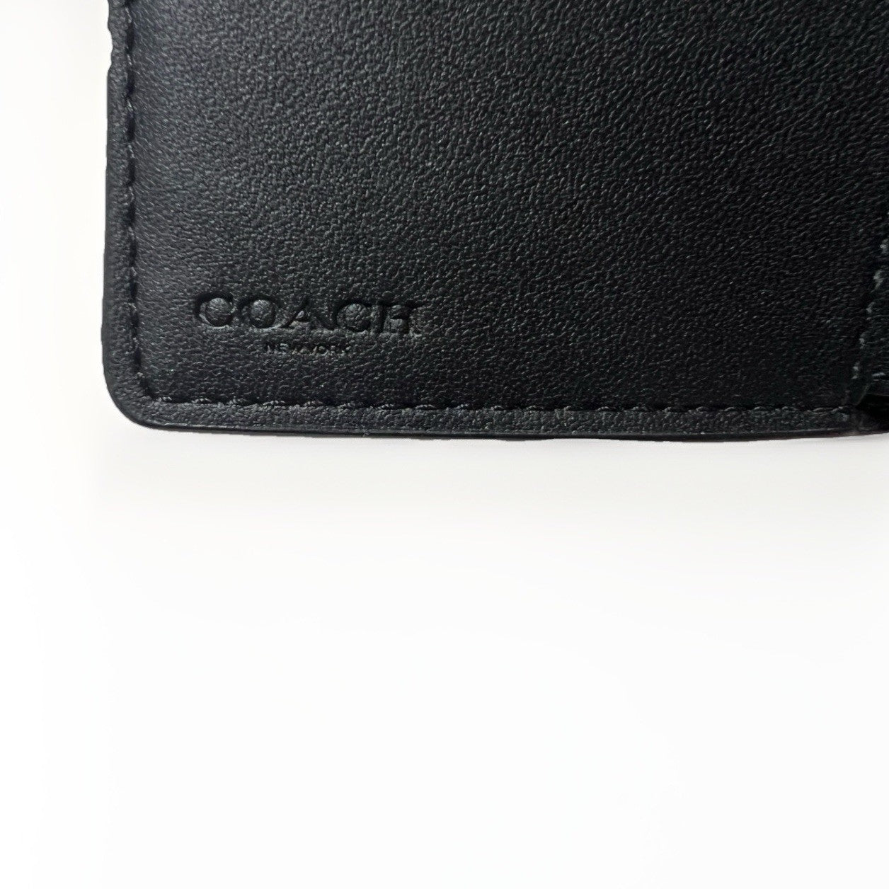 Coach Medium Corner Zip Wallet Charcoal Black NWT