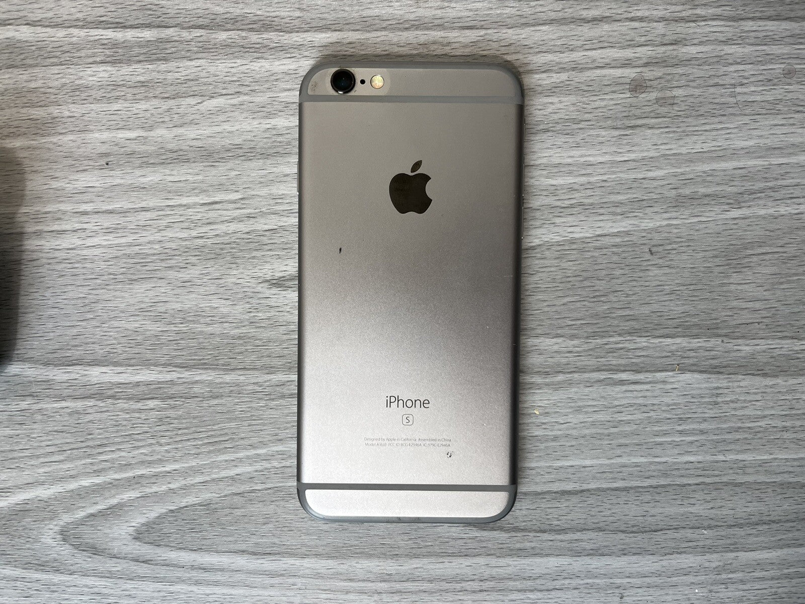 iPhone 6s + Airpods Bundle Good Condition AT&T Locked 32GB