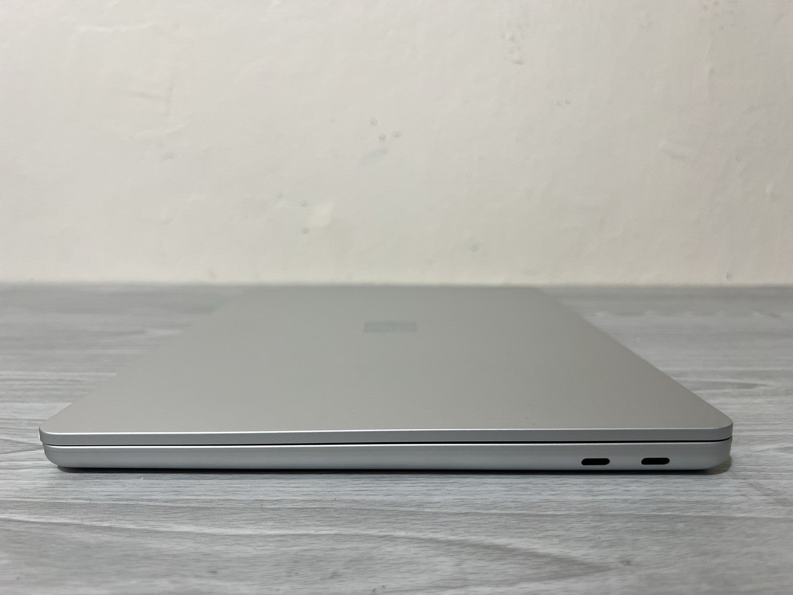Microsoft Surface 2024 Laptop 13” Copilot+ Snapdragon X Plus 16GB Ram 256GB SSD