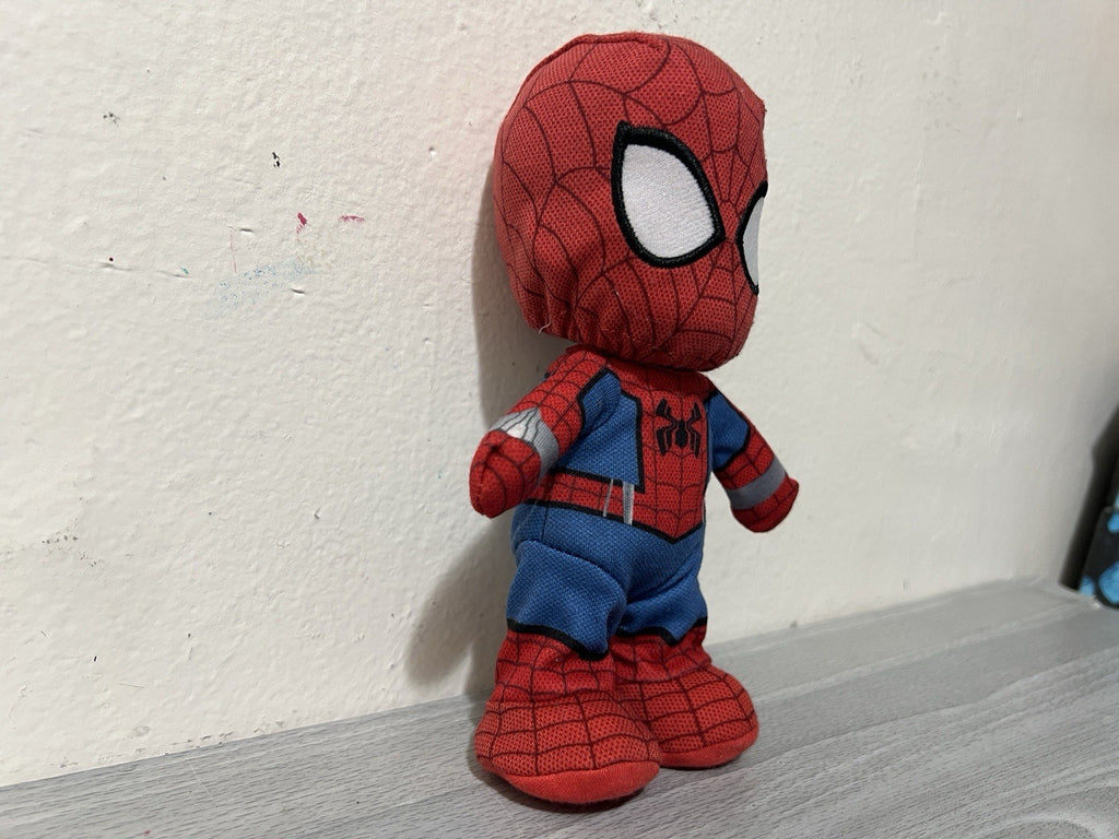 Disney Marvel Nuimos Peter Parker SPIDER-MAN Plush Doll Retired HTF 7” Poseable