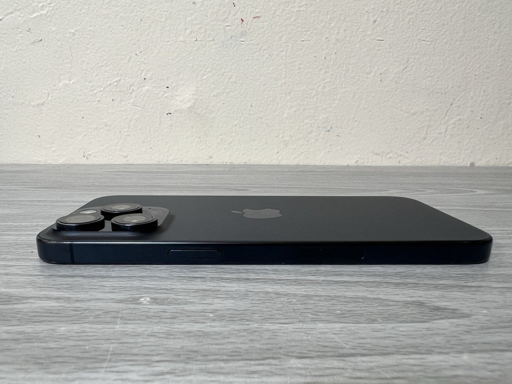 Apple iPhone 15 Pro Max 1TB Blue Titanium 98% Battery Health UNLOCKED