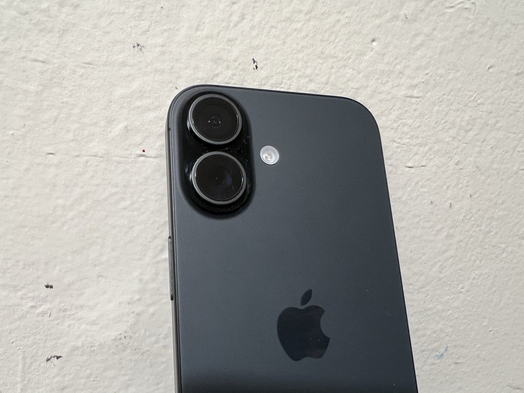 Apple iPhone 17 - 256 GB Blue 100% Battery EXCELLENT CONDITION (Locked Verizon)