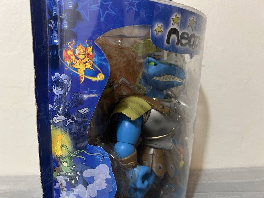 2004 Think Way Neopets Legends of Neopia Grarrl Gladiator - New Sealed!