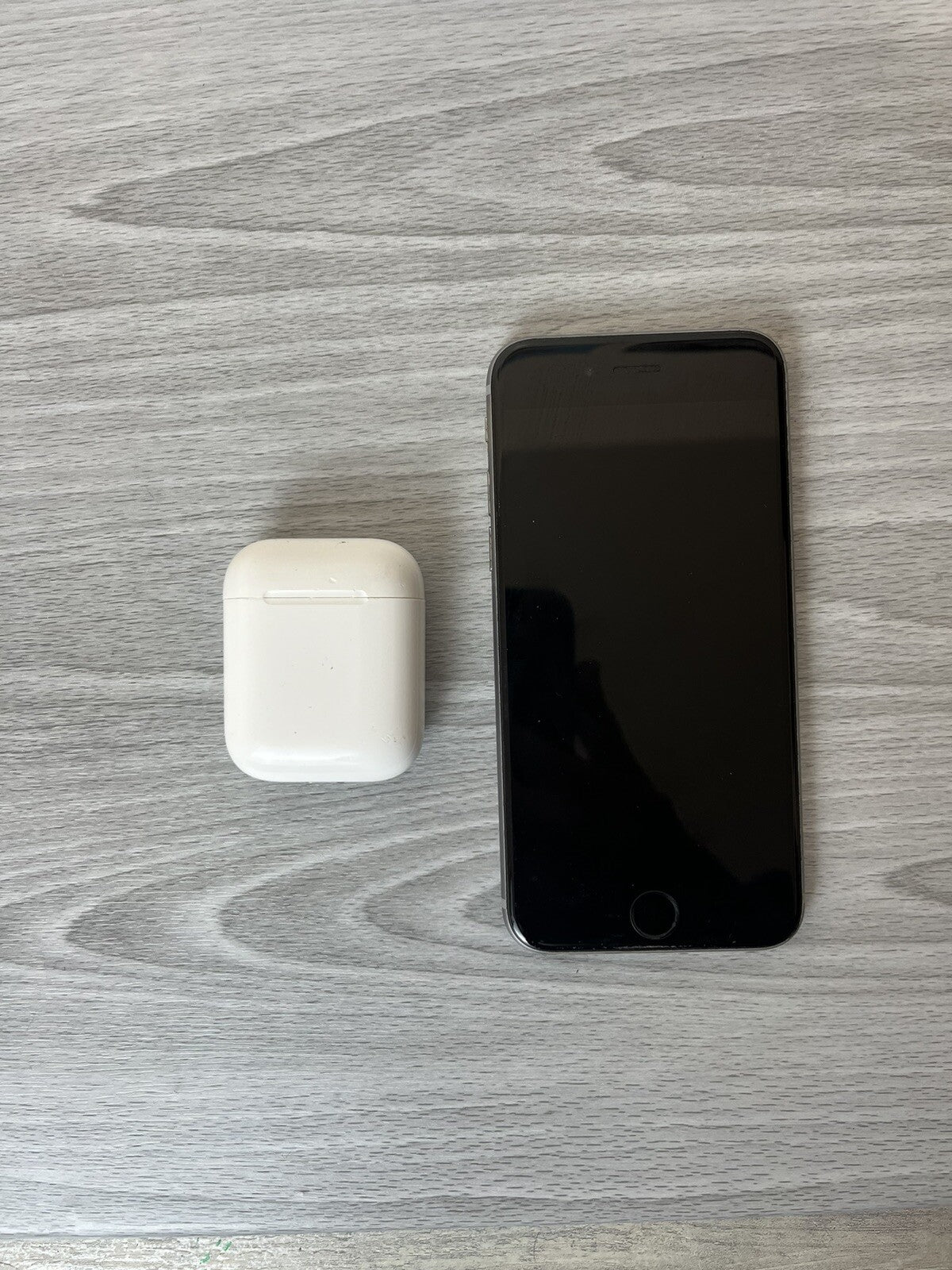 iPhone 6s + Airpods Bundle Good Condition AT&T Locked 32GB