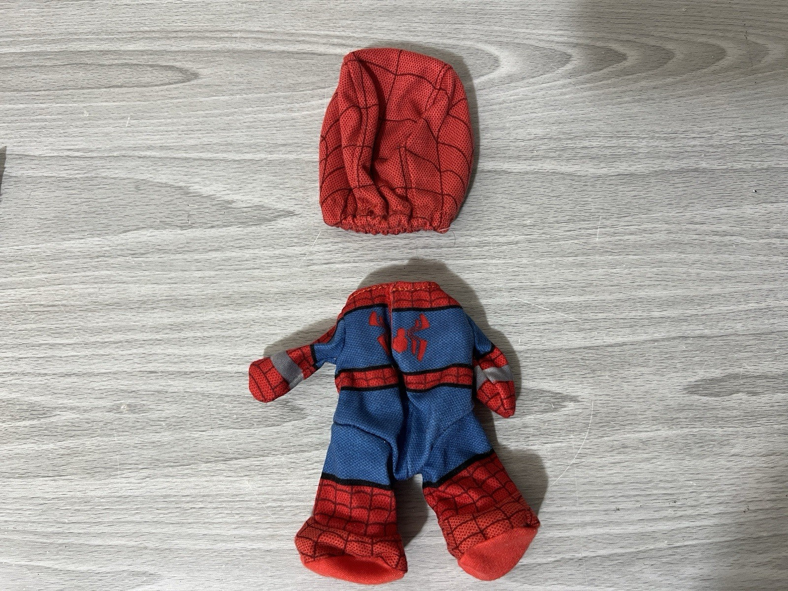 Disney Marvel Nuimos Peter Parker SPIDER-MAN Plush Doll Retired HTF 7” Poseable