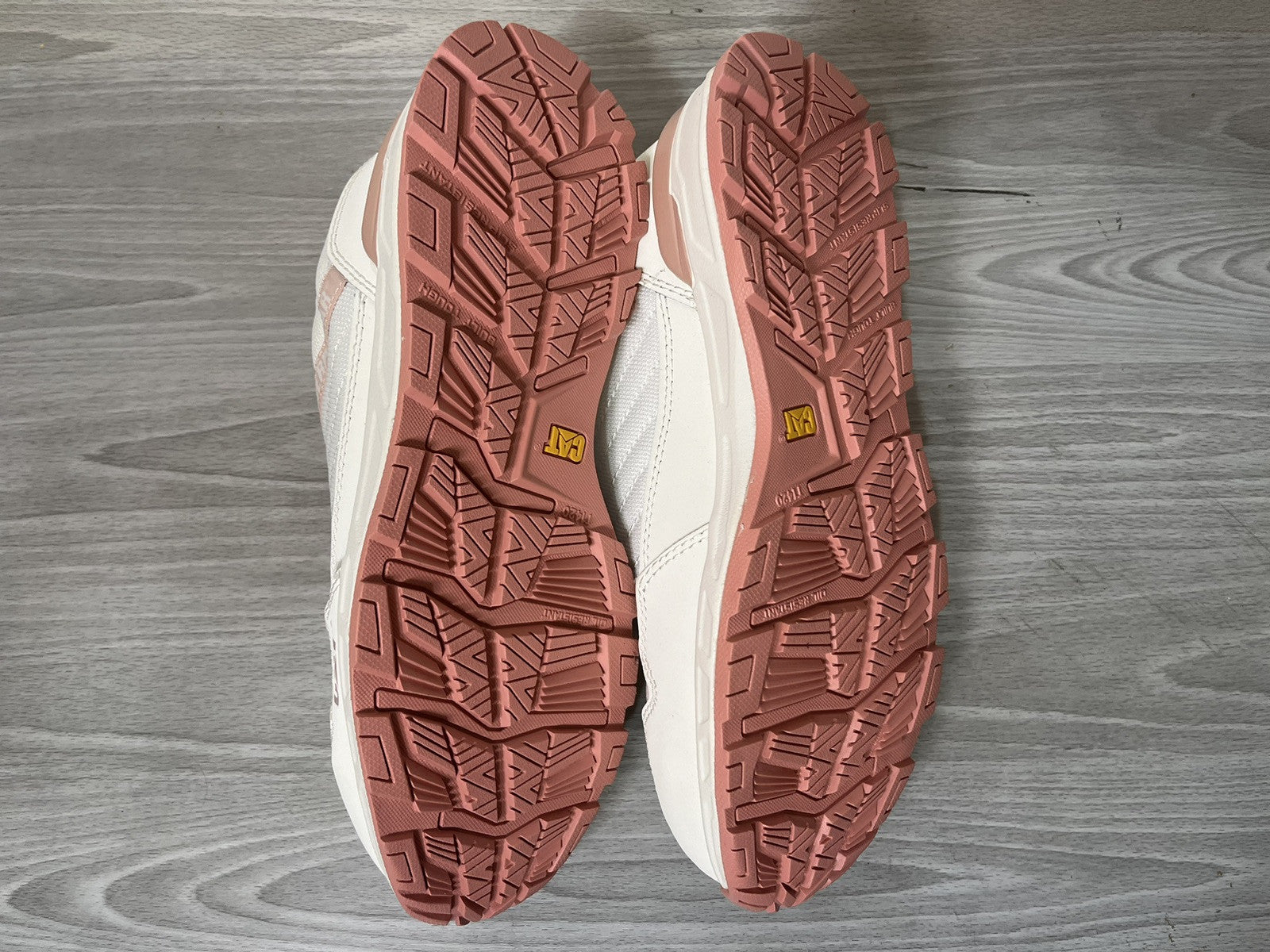 NEW CAT Women’s Size 8 Work Shoes | VENWARD Composite Toe - White/Peach Pink